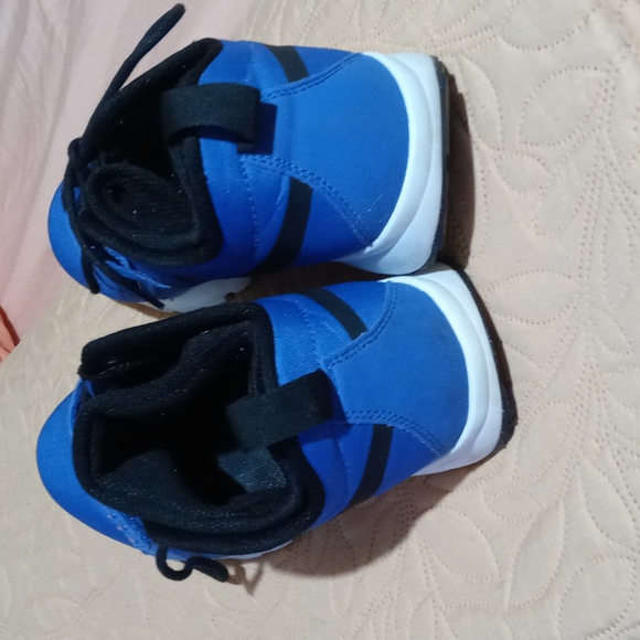 Nike's - Picture 4 of 6